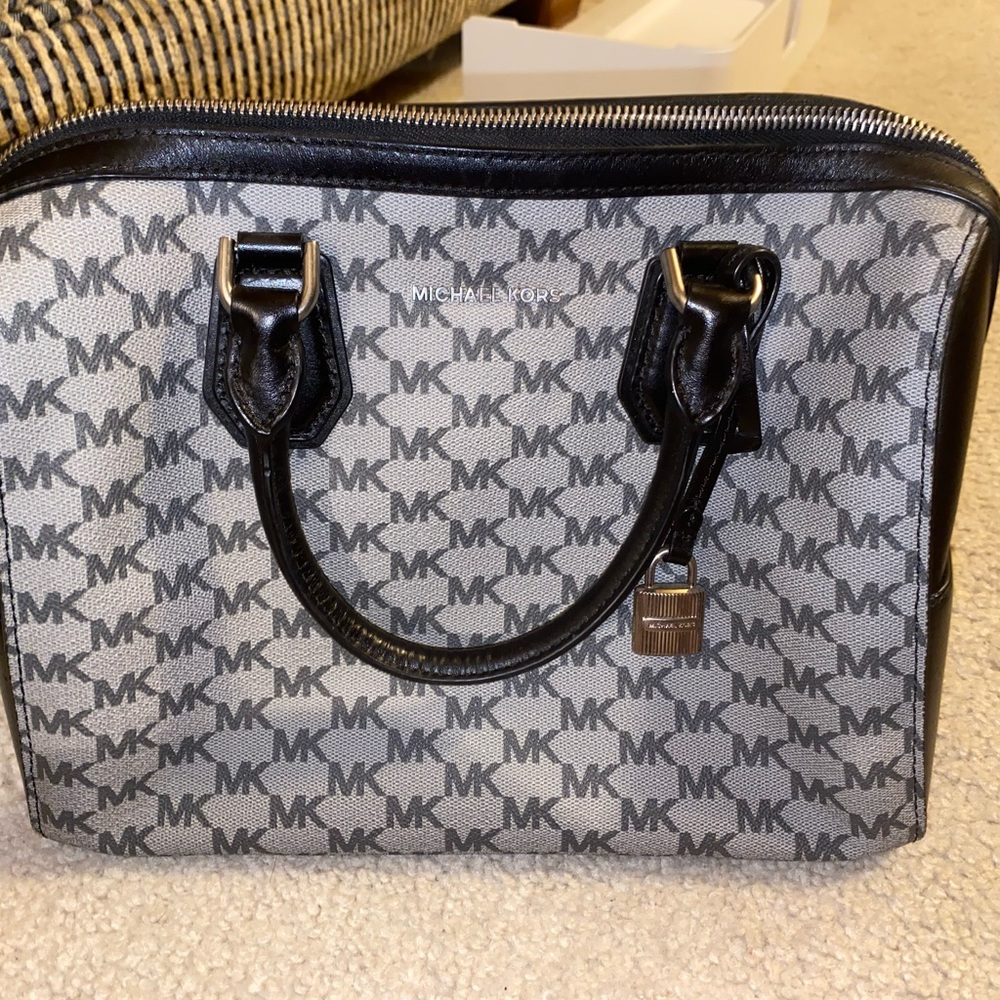 Michael Kors Mercer Signature Medium  Duffle/Satchel/Shoulder Bag in Black/Grey